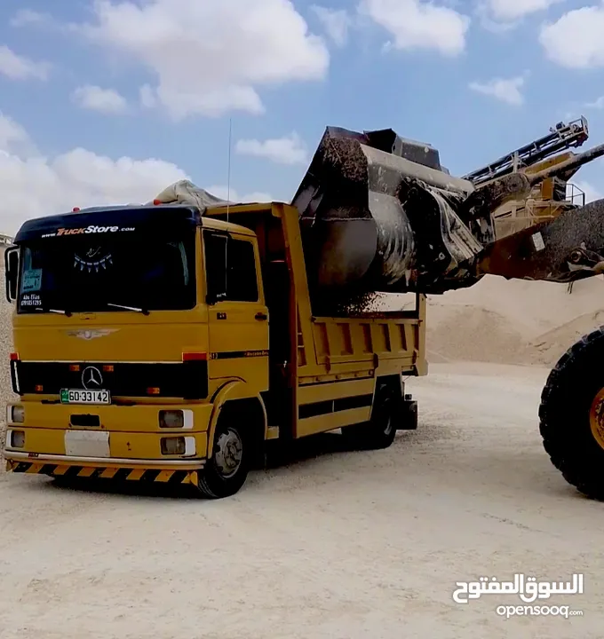 قلاب 5 متر لنقل مواد البناء والطمم خدمة 24 ساعه