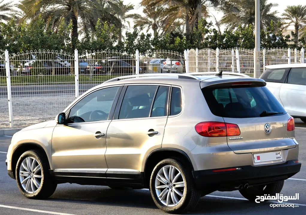 VOLKSWAGEN TIGUAN 2012, FULL OPTION WITH PANORAMIC SUNROOF FOR SALE