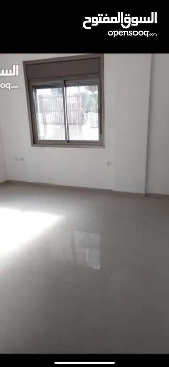 ثلاث غرف نوم غير مفروشة ام الشرايط قرب من جامع اليرموك