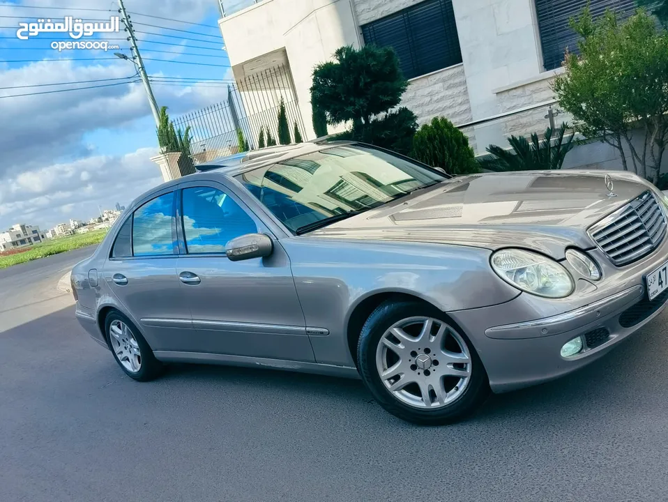 مرسيدس E240 موديل 2004 للبيع