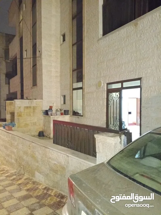 شقة للبيع طابق ارضي على مستوى الشارع في حي الشهيد الجنوبي مساحتها 160 التواصل واتس آب  009627888770