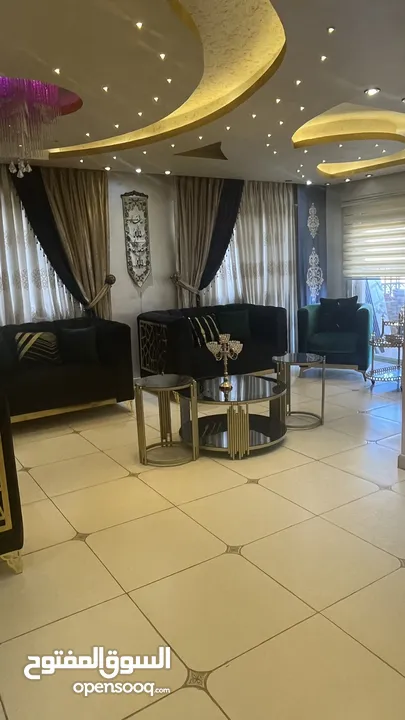 طقم صالون مودرن فاخر للبيع بسعر مغري