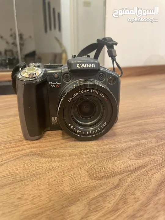 كاميرا Canon شبه جديدة للبيع