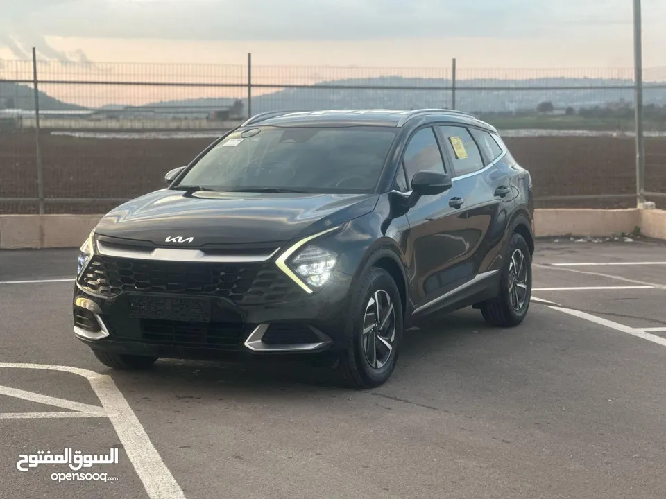 كايا سبورتاج /2022 فل بدون فتحة سقف 2x4 ///240Hp بنزين + كهرباء ( Haybrid) 1600cc