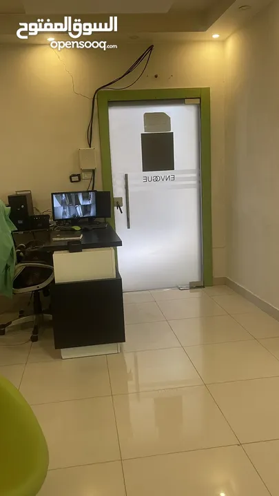 صالون سيدات للبيع مقابل جامعة الاميرة سمية وبالقرب من الجامعة الأردنية
