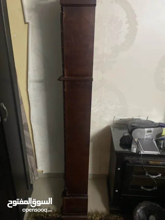 ساعة اثرية لديكور المنزل