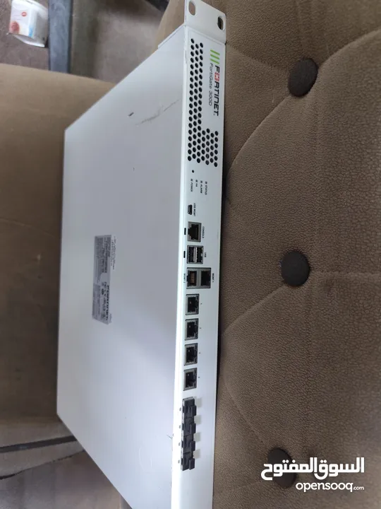 للبيع جهاز حماية شبكات Fortinet (فايروول)