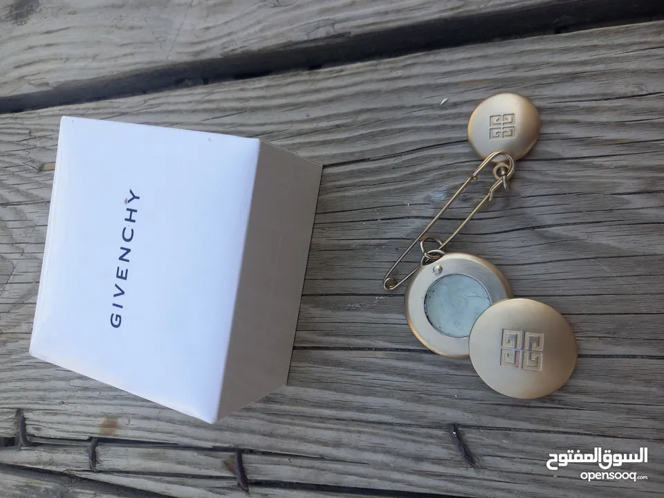 BRUSH GIVENCHY