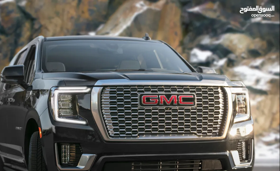 يوكن GMC موديل 2023 لون اسود ملوكي للايجار