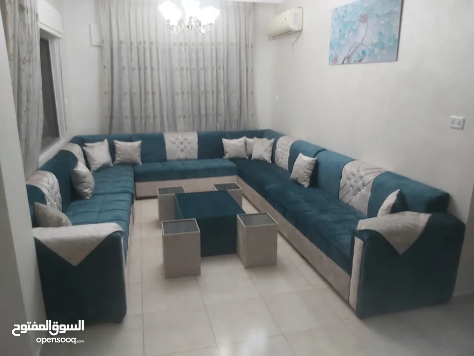 جلسات خليجية 20 مقعد طقم طربيزات ومراكي + 15 قورن