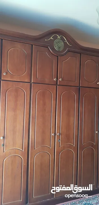 غرفة نوم ماستر محلي بحالة ممتازة  مكونة من 6 قطع .. خزانة طابقين