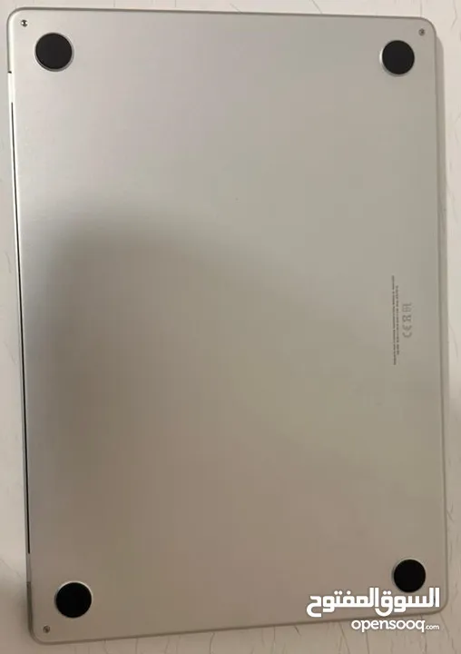 MacBook Air M2 (2023)