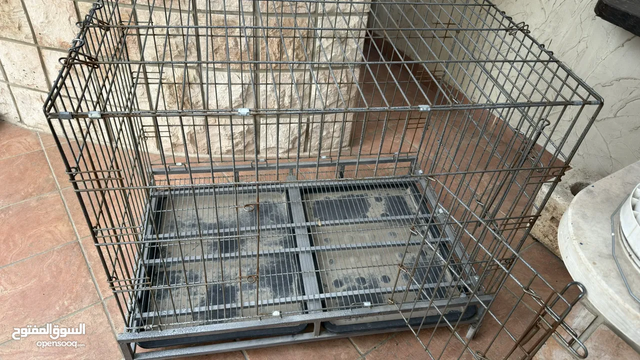 Large pets crate perfect for big and small animals indoor or outdoor use.  قفص حيوانات كبير
