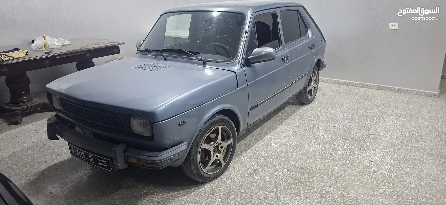 فيات 127موديل 1980غيار عادي ماتور 900قانوني عليها ترخيص سنة