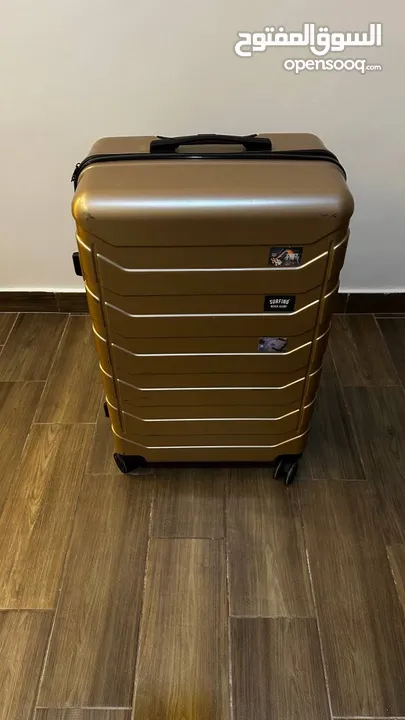 ‏شنطة سفر كبيرة  travel suitcase