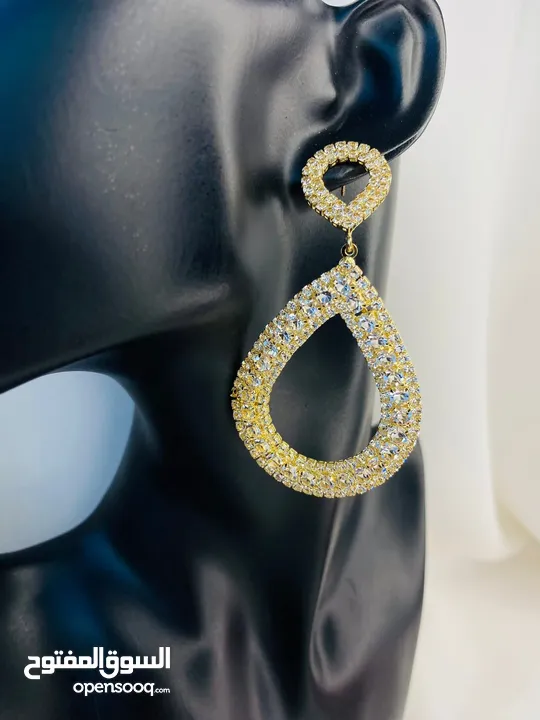 اكسسوارات للاذن بمضهر جميل ومفتن يزيد جمالك إلى ضعفه وايضا كفالة على الون