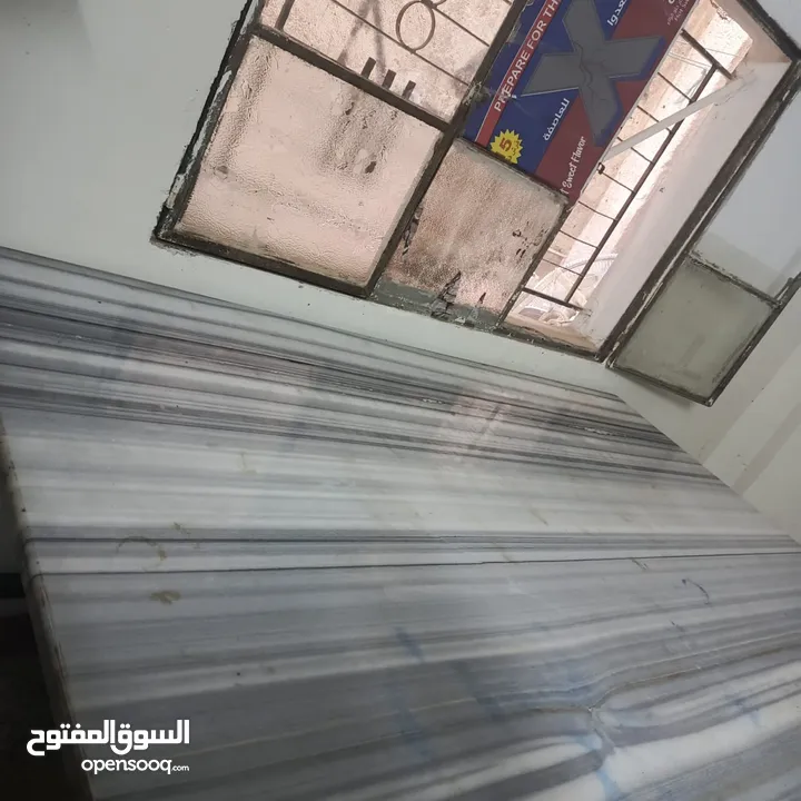 طاوله رخام  تفصيل جديد طول مترين عرض متر ونص ارتفاع 90