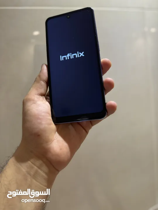 INFINIX HOT 40 pro PTA APPROVED 16/256 1 year warranty