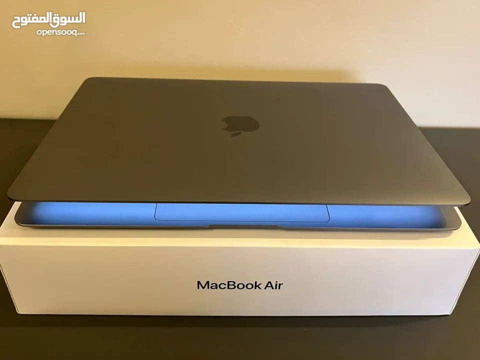 美品　MacBook Air M2 8GB 256GB バッテリー97% 美品 MacBook Air M2 8GB 256GB バッテリー97%