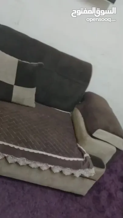 طقم كورنر نظيف كتيررر  للبيع مستعجل ضروري قابل لتفاوض بسعر للشررراا ان شاء الله ما منقصر معه
