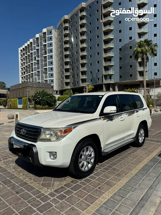 Land crusier gx 2015 in excellent condition Toyota service full original paint 12100 bd
