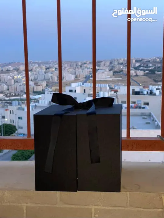 بوكس مميز هدايا يوضع فيه ماشءت بسعر ممتاز جميل جدا لاهداء الهدايا لمن هم عزيزون