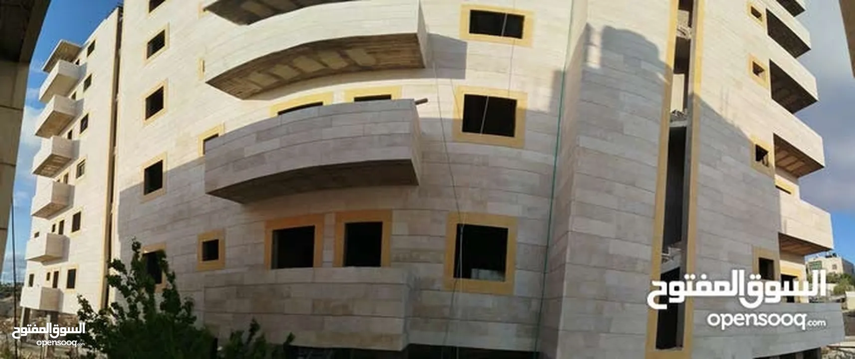 شقه للبيع بحرق السعر بأرقى المناطق في الخليل