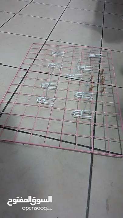 شبك مع علاقات للعرض