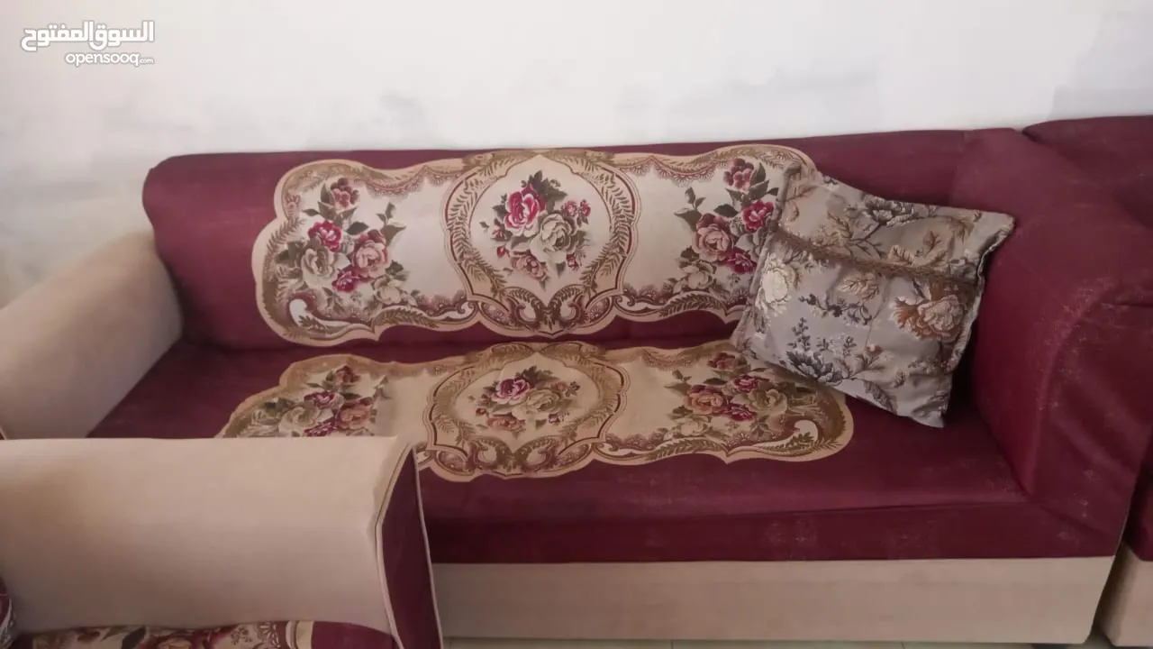 كنب كورنر جيد جدا خشب تقيل بسعر حرق