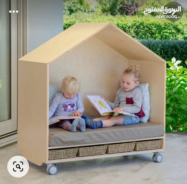 خزائن ومكتبات خشبية تصميم يدوي