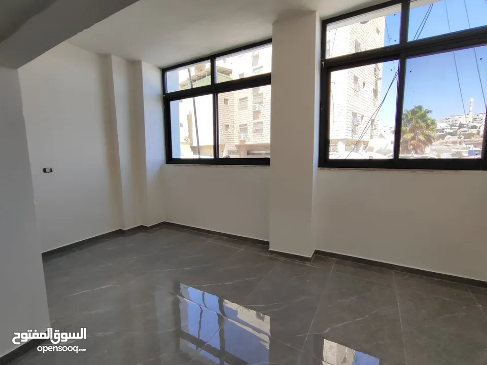 شقة للإيجار – الرام (أول نزول الكسّارات قرب سوبر ماركت السلايمة)