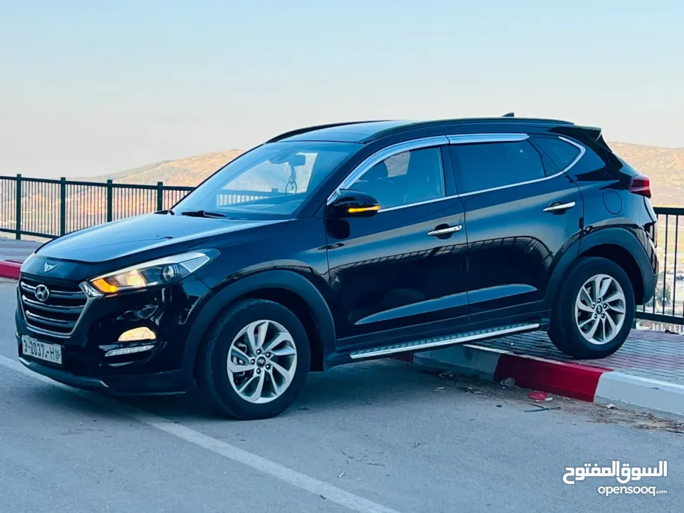 توسان 2017..ترخيص 16..فل الفل دهان شركه ماعدا قطعتين ترخيص تأمين طويل فتحه بانوراما..تشغيل بصمه