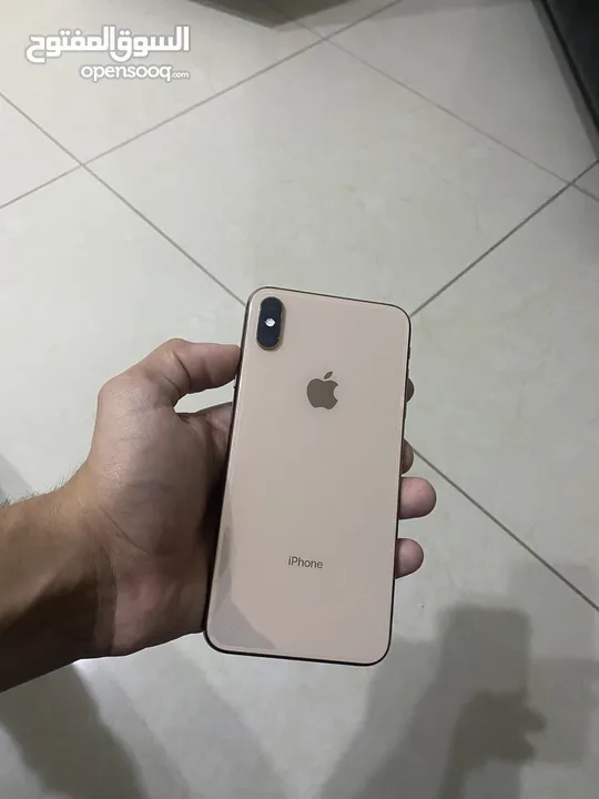 للبيع بسعر ممتاز iphone xs max 256 GB