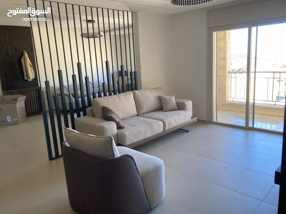 Beautiful 3 bedroom 2.5 bathrooms apartment