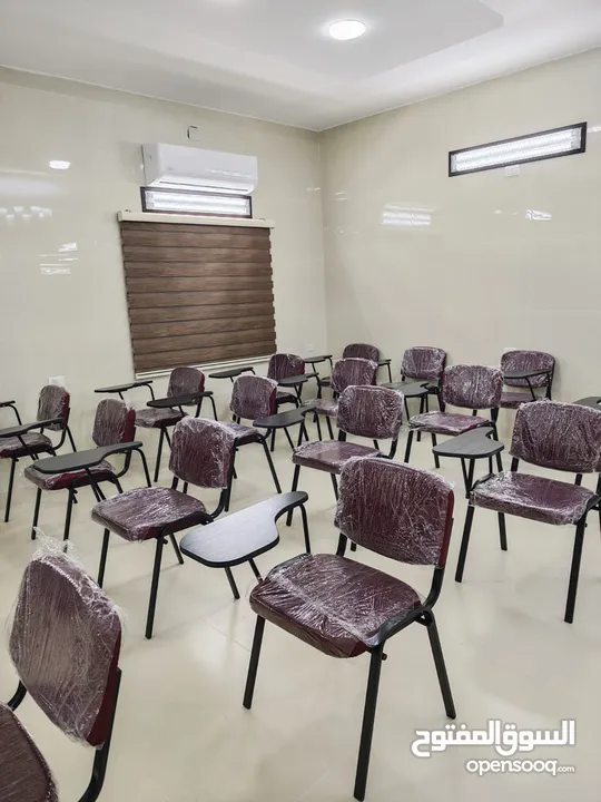 تفصيل كراسي محاضرات مع ركاية ودروج مدرسية. طاولات تركية
