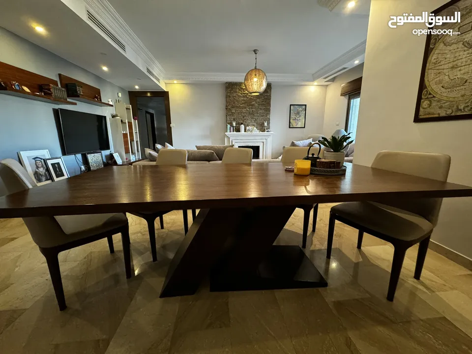 طاولة سفرة خشب مع كراسي جلد 8 مقاعد حديثة  Wooden Dining Table with 8 Leather Chairs Modern