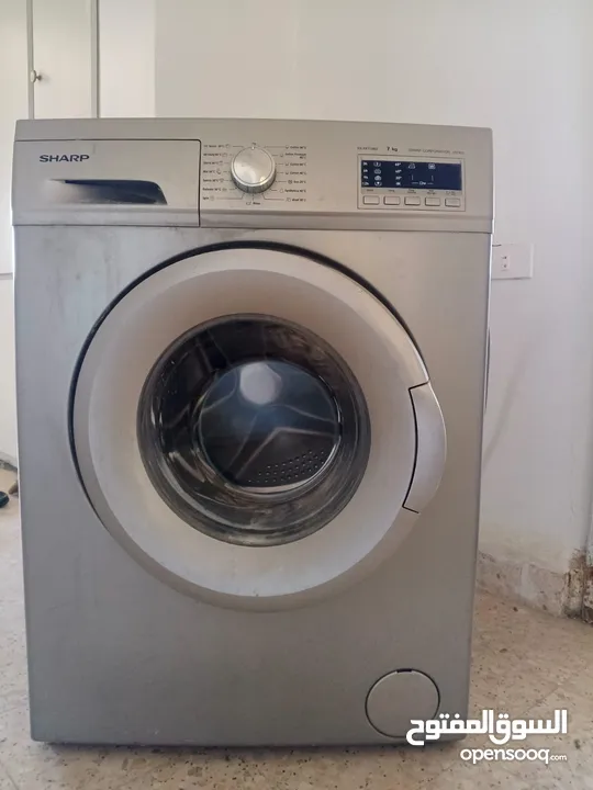 شارب استعمال خفيف بحاله جيده جدا نوعية ممتازة اتوماتیک لون سکني تنضيفها ممتاز موفر للطاقة