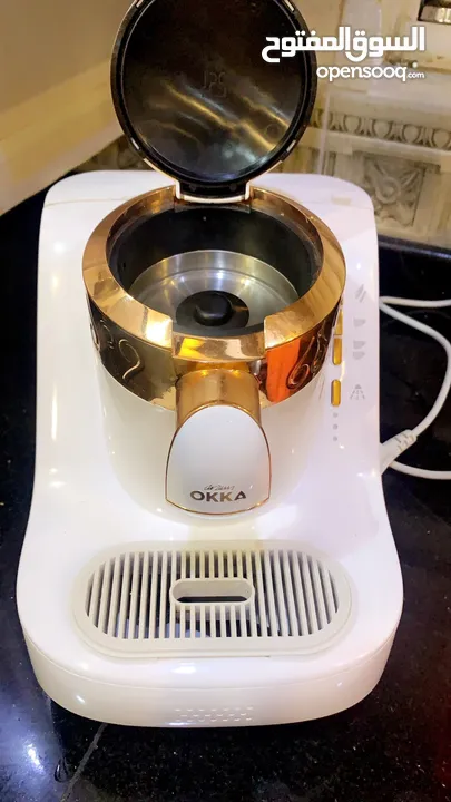 ماكينة قهوة من العميد