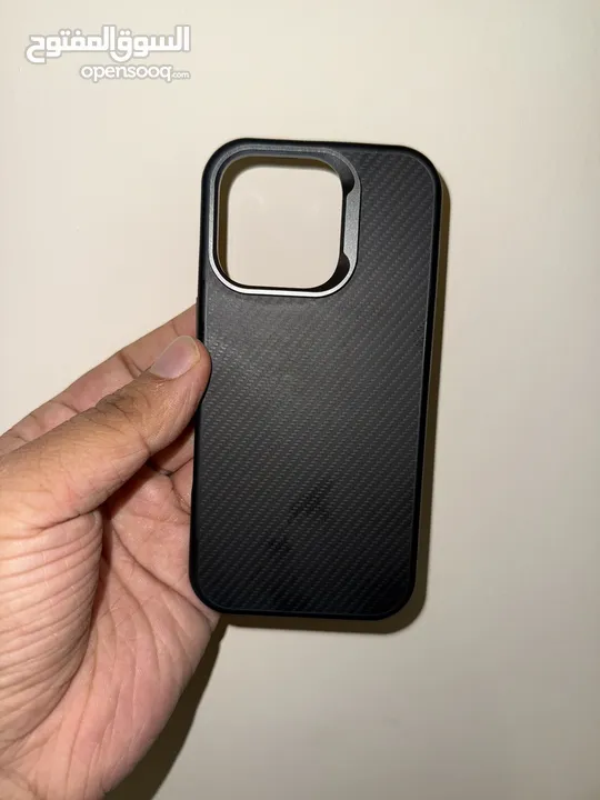 للبيع  iphone 16 pro cover