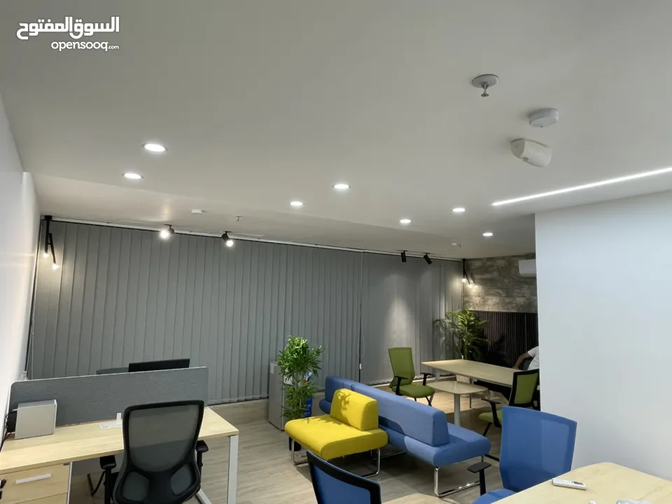 مكتب مميز للايجار  فيه مكيفات تصميم مودرن يصلح مكتب محاماة عيادة دكتور مكتب تصميم مكتب دعاية .. الخ