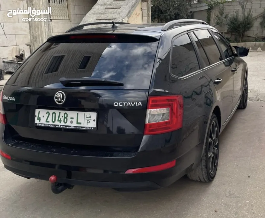 سكودا اوكتافيا ترخيص 2015 للبيع فل إضافات ما عدا فتحه