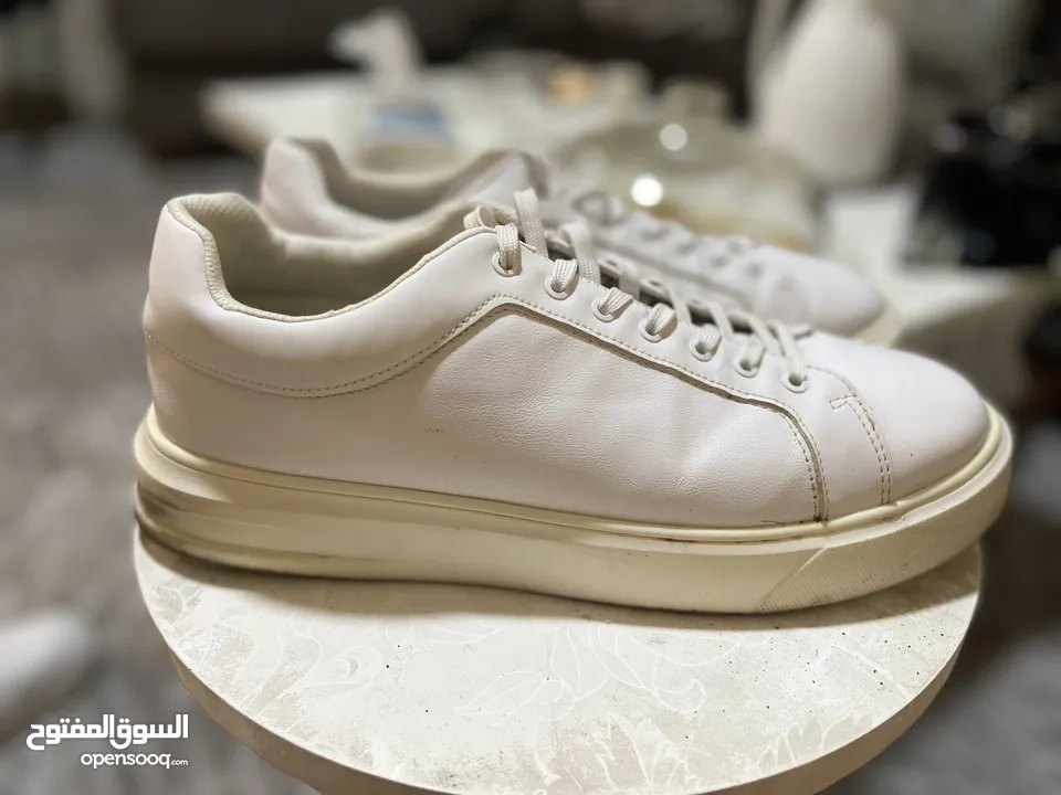 مجموعة كاملة من الأحذية الرياضيه ماركات اصلية بحالة وكالة