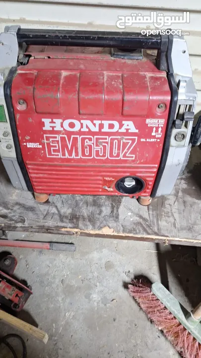 للبيع جنريترات شغالين 100٪ و بحاله ممتازه