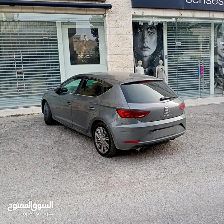 سيات ليون اكسيلانس2017