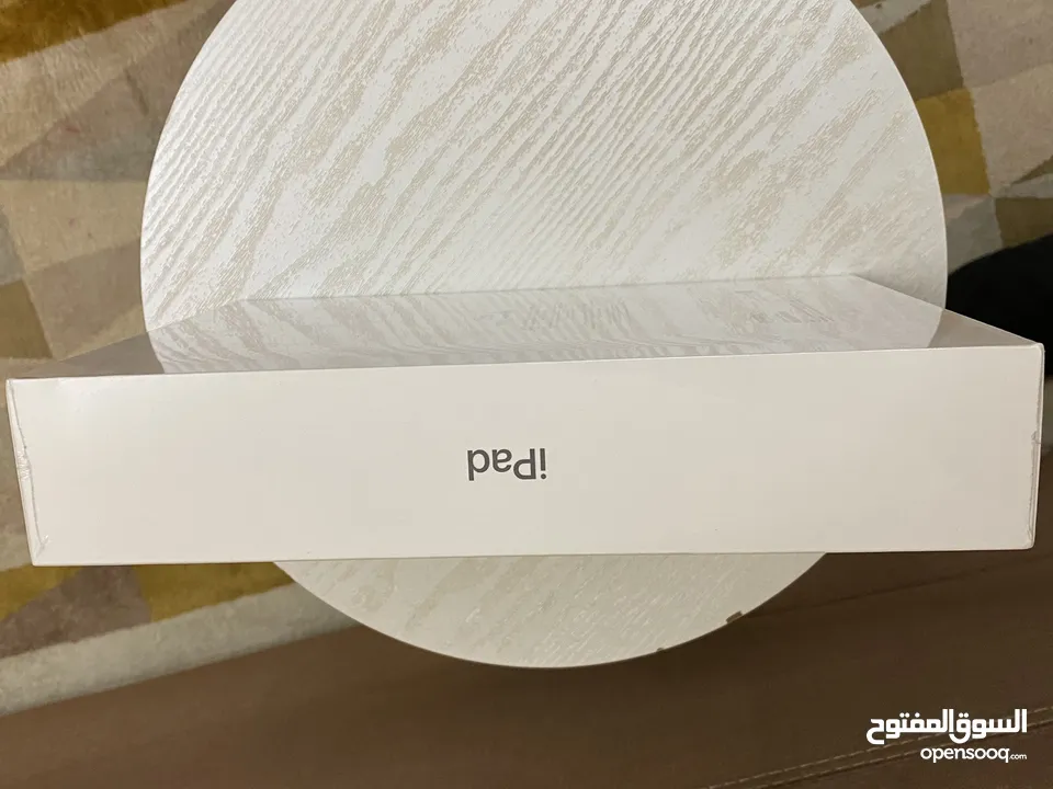 ipad 9 جديد بالكرتونه لسا مسكر