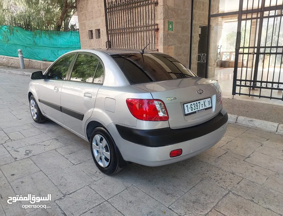 كيا ريو موديل 2009 بنزين اتوماتيك