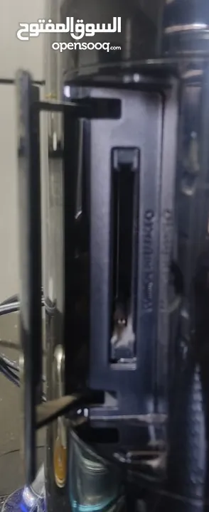 شاشة متعددة الاغراض و المداخل للالعاب و تلفزيون و كمبيوتر و اشياء اخرى لم افهمها
