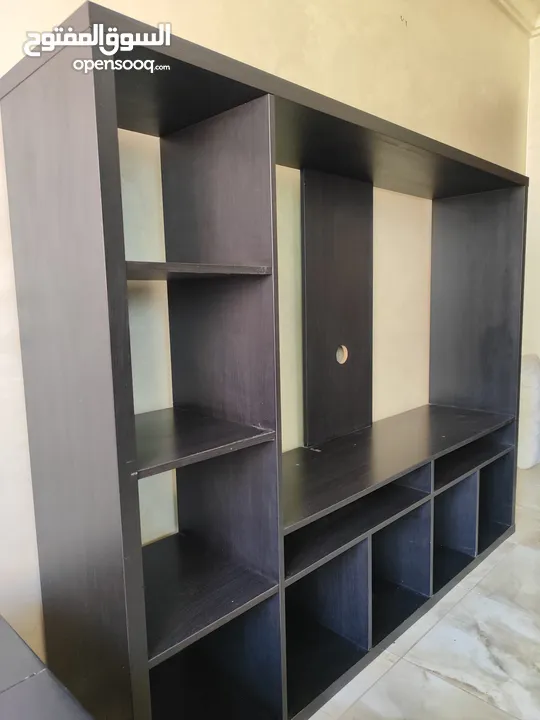 طاولة تلفزيون وطاولة وسط