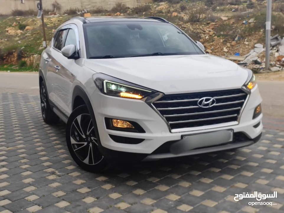 هونداي توسان بنزين فل مسكر اضافات دفع رباعي جيب بالكرتونة قطارة بالمصروف