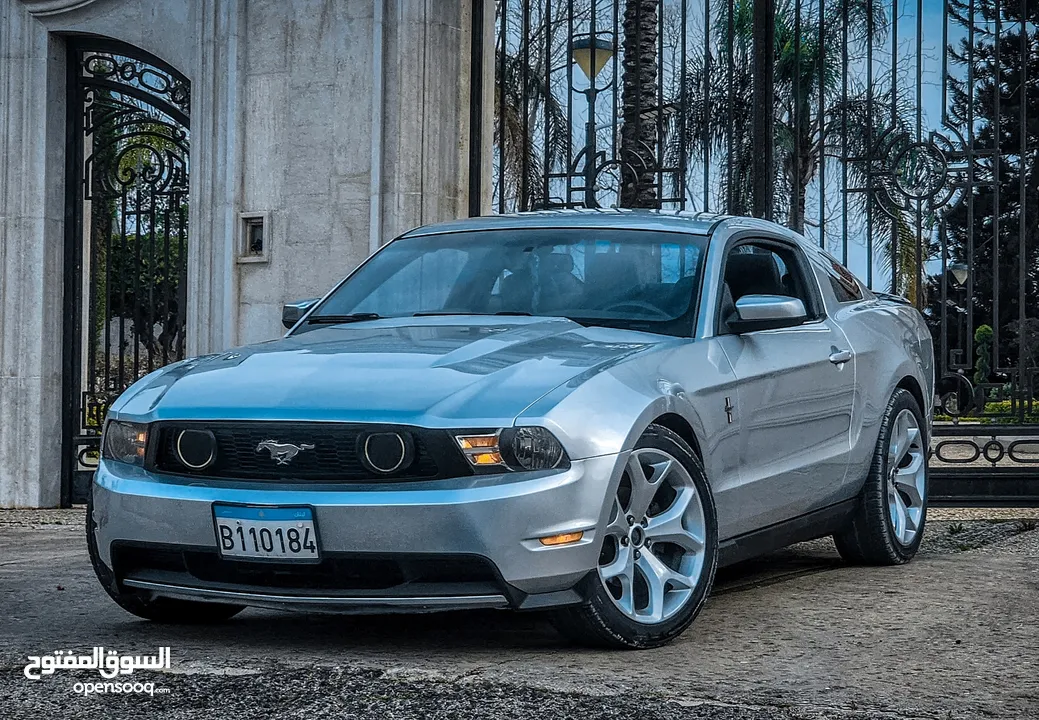 ford mustang 2011 super clean